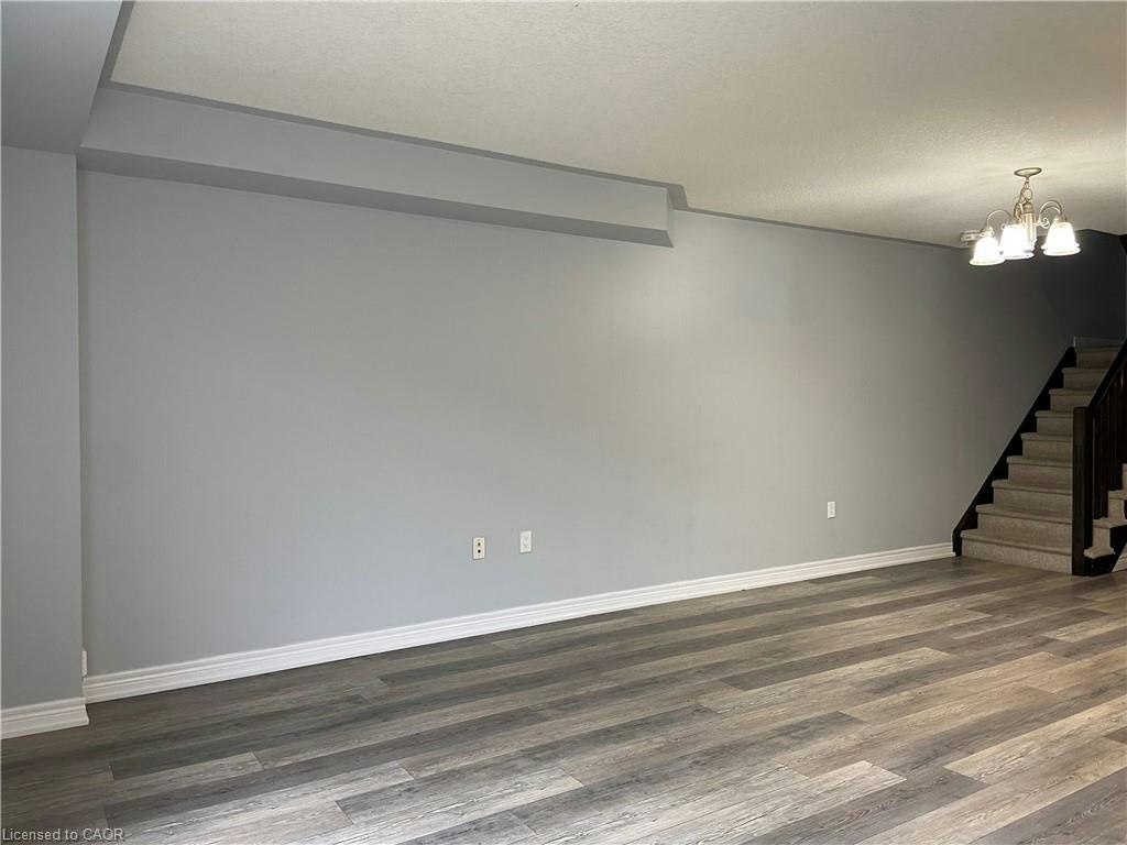 90 Bloom Crescent, Hamilton, ON, L0R 1P0 - 5