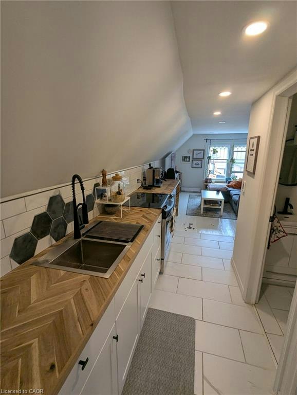 3-209 George Street, Hamilton, ON, L8P 1G2 - 4
