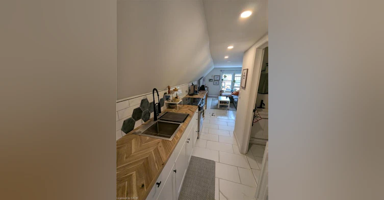 3-209 George Street, Hamilton, ON, L8P 1G2 - 4