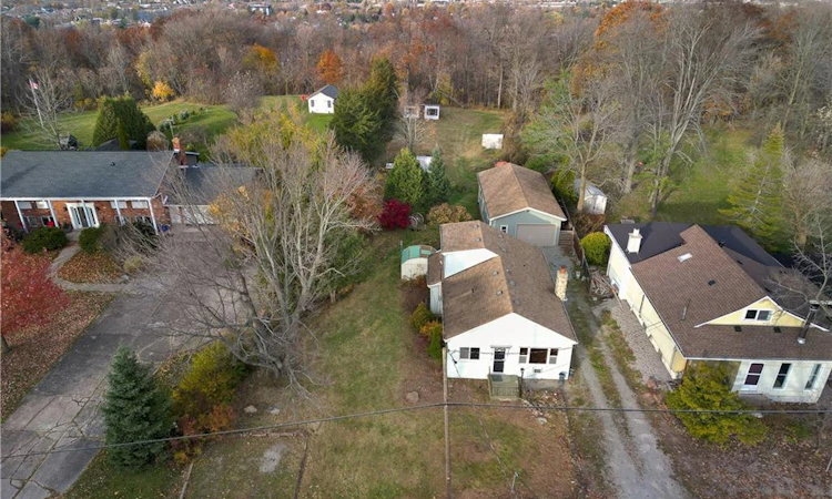 49 Ridge Road E