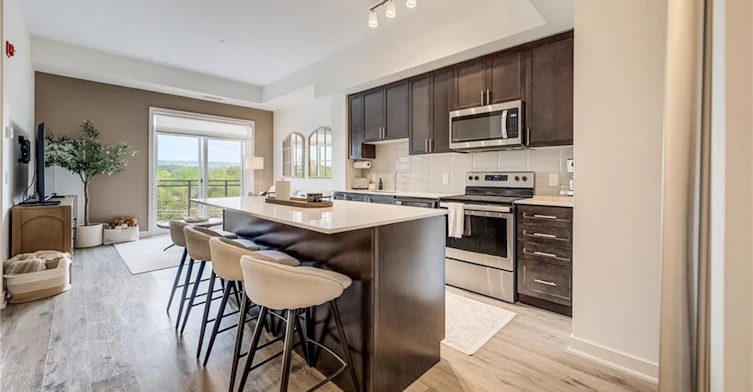 614-320 Plains Road E, Burlington, ON, L7T 0C1 - 8