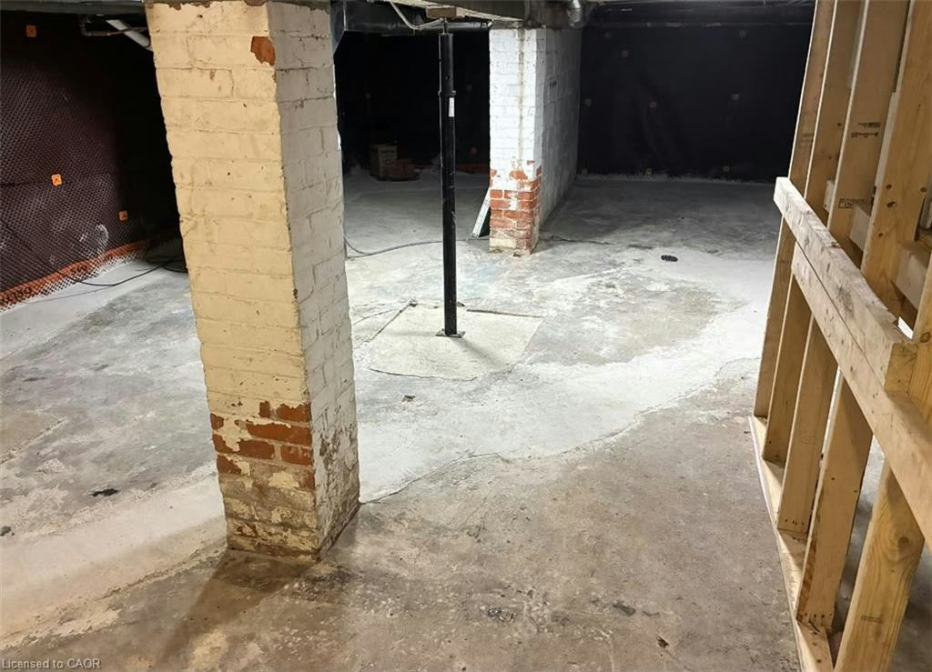Main-413 Concession Street, Hamilton, ON, L9A 1B8 - 9