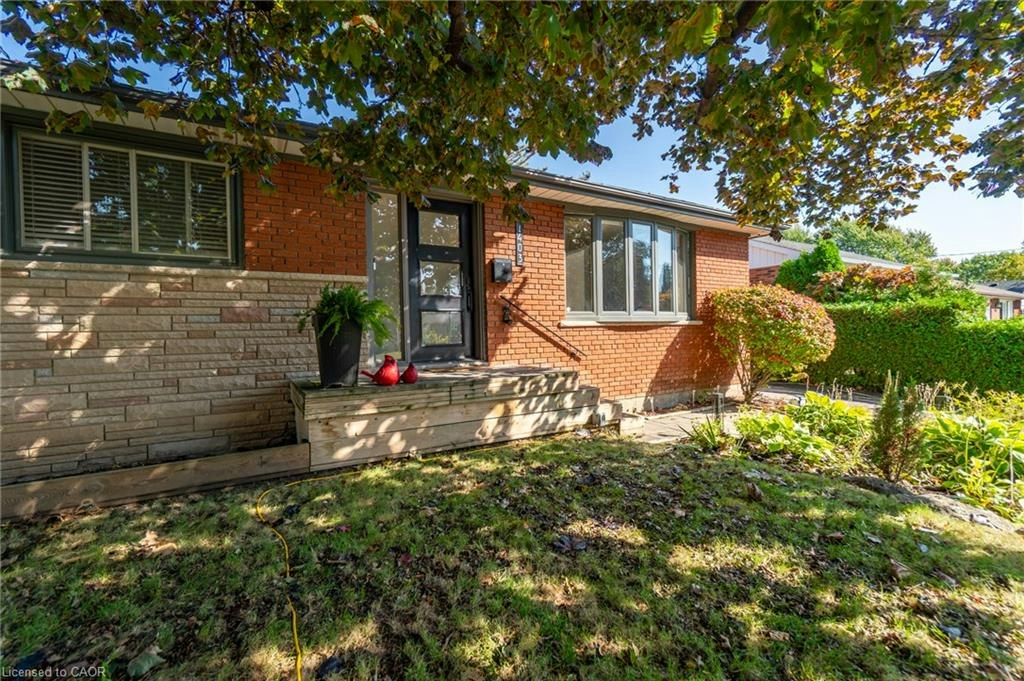 1403 Bunnell Drive, Burlington, ON, L7P 2E3