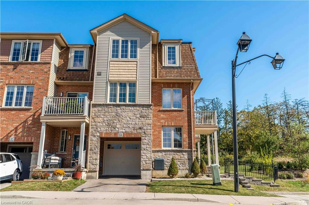 13-11 Stockbridge Gardens, Hamilton, ON, L8J 0H5