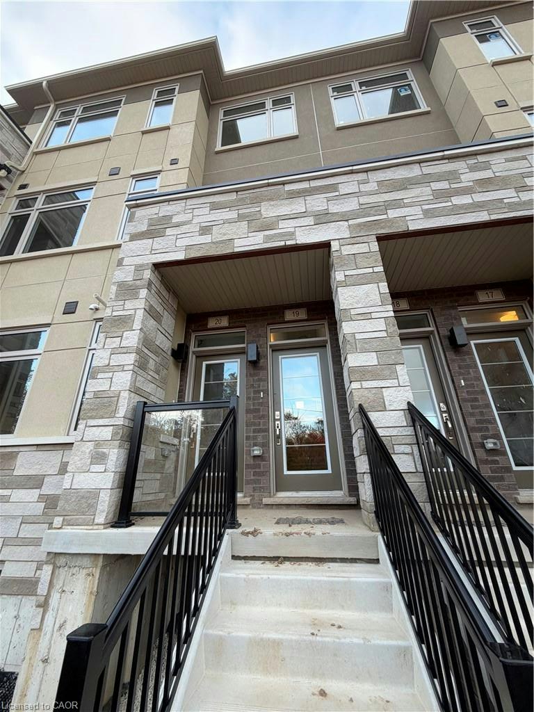20-859 North Waterdown Drive, Hamilton, ON, L8B 2B1 - 2