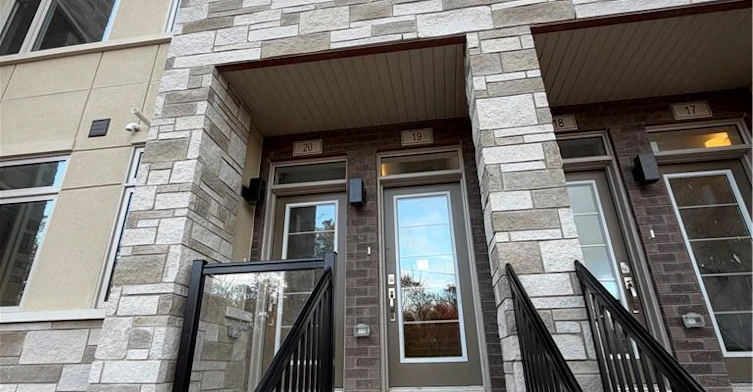 20-859 North Waterdown Drive, Hamilton, ON, L8B 2B1 - 2
