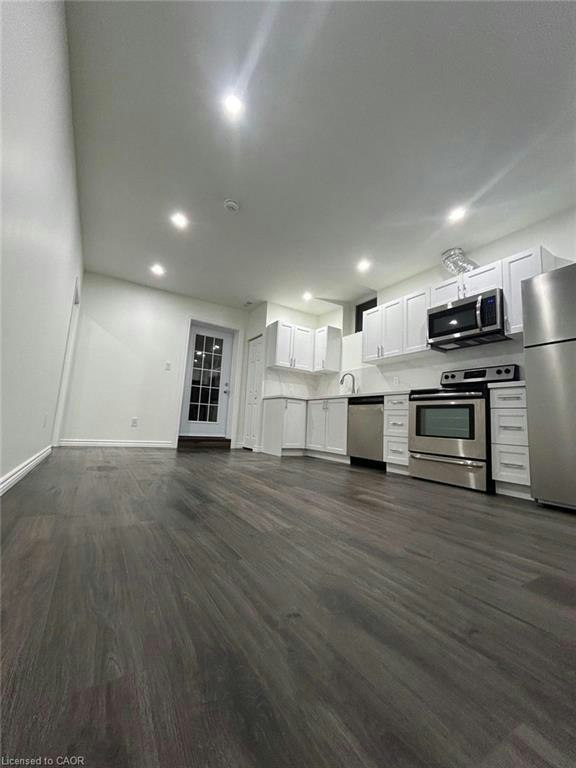 31 Sofitel Drive, Kitchener, ON, N2R 0J3 - 2