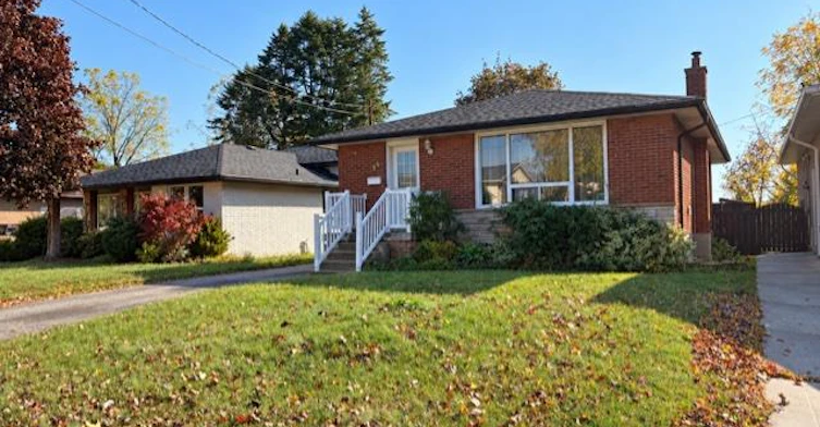 35 Bonaventure Drive, Hamilton, ON, L9C 4P4