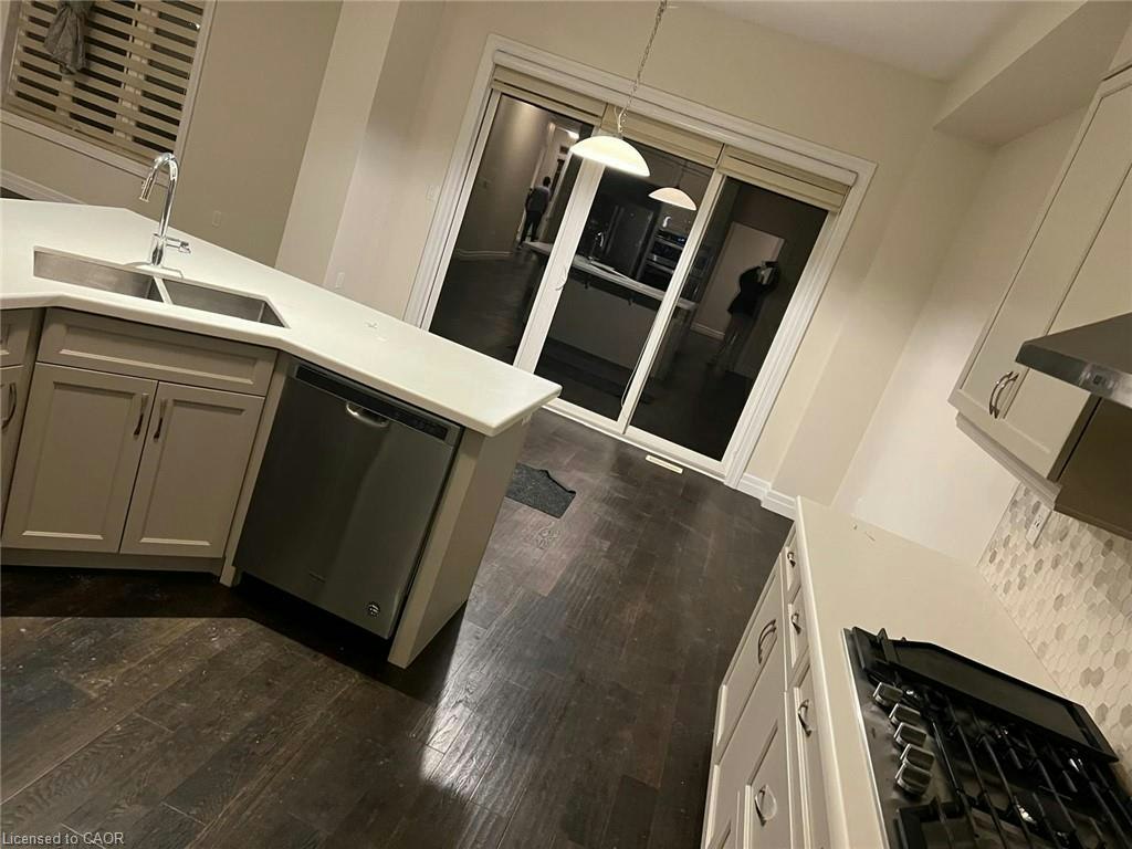 106 Greenwich Avenue, Hamilton, ON, L8J 0L6 - 13
