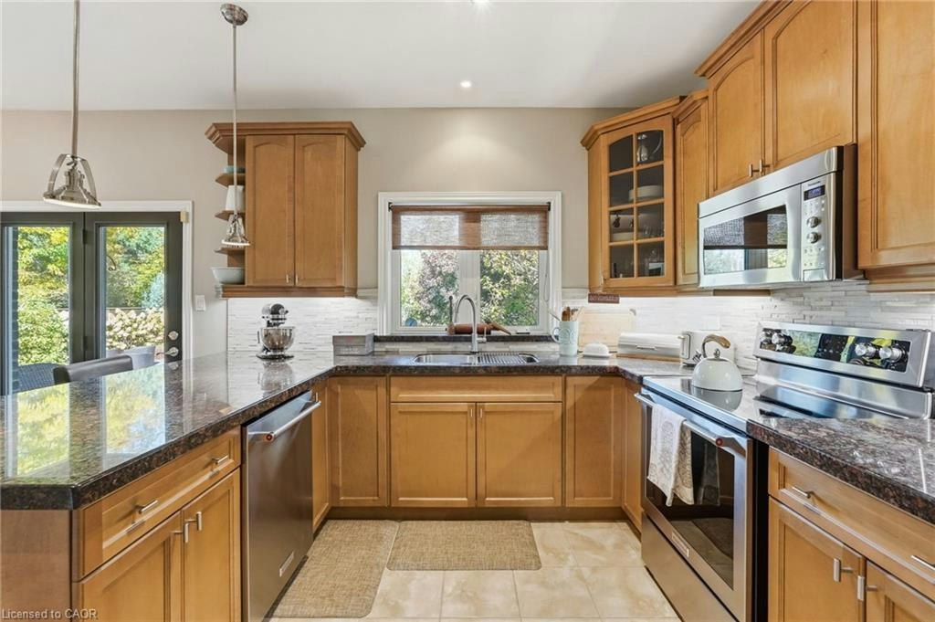 14 Gavin Drive, Hamilton, ON, L8B 0Z2 - 13