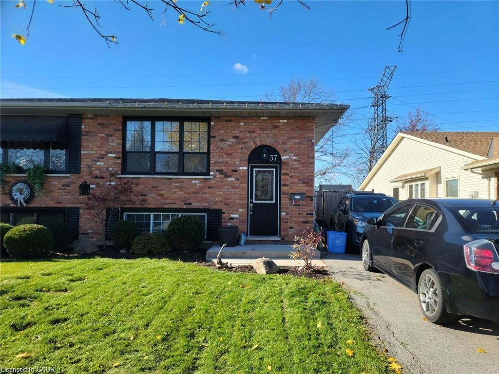 Upper-37 Fox Trail, St. Catharines, ON, L2S 3T7