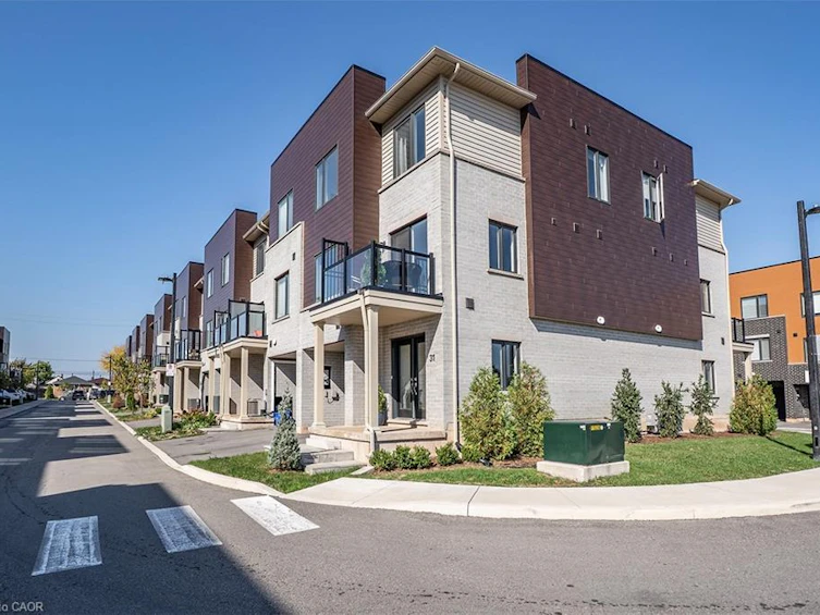31 Dryden Lane, Hamilton, ON, N8H 1N4 - 22