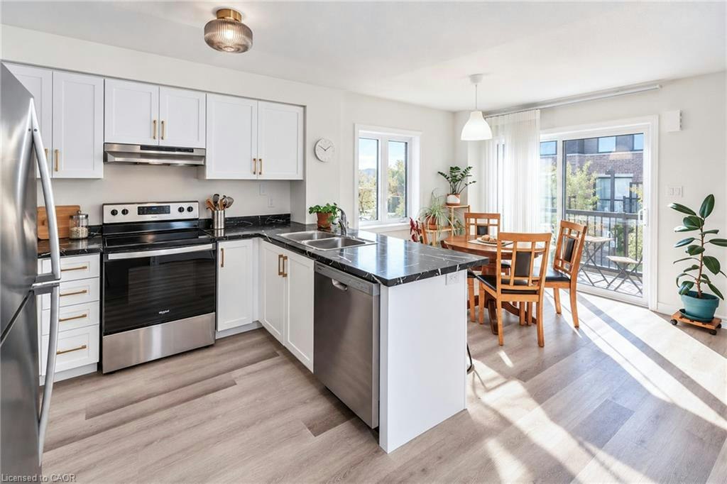 31 Dryden Lane, Hamilton, ON, N8H 1N4 - 6