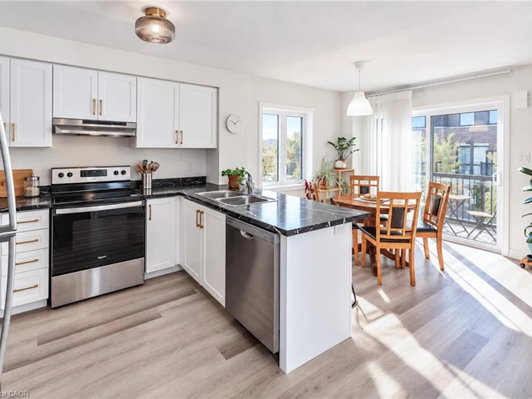 31 Dryden Lane, Hamilton, ON, N8H 1N4 - 6