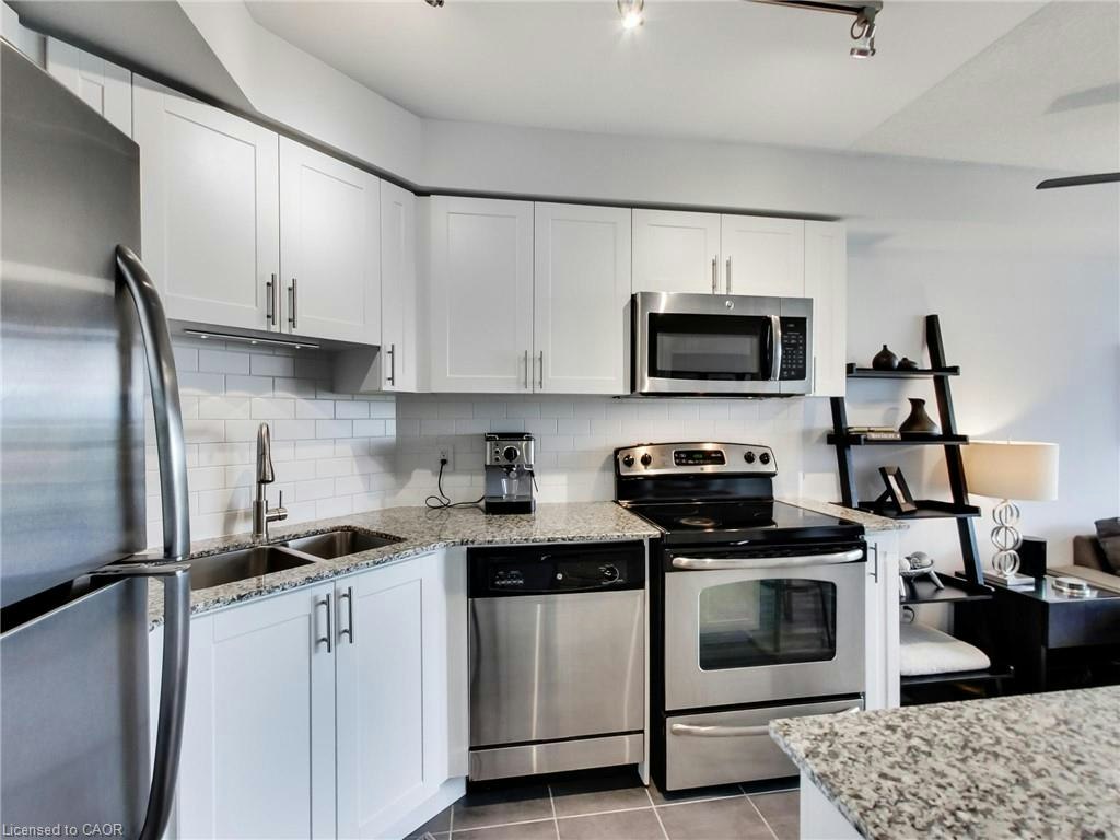 1208-1940 Ironstone Drive, Burlington, ON, L7L 0E4 - 16