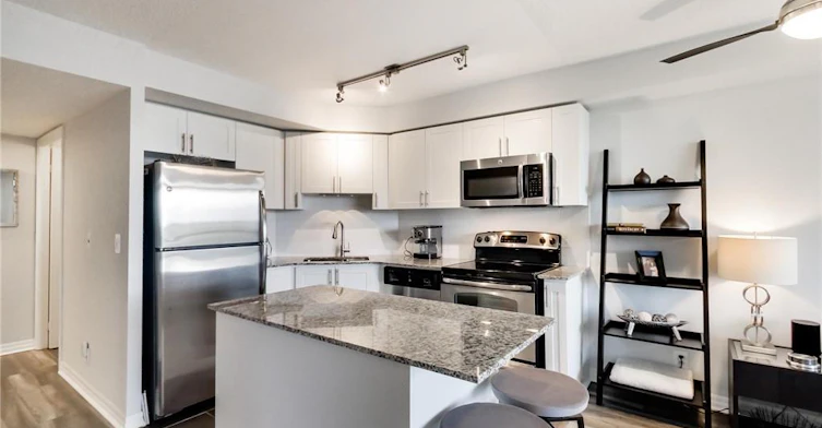 1208-1940 Ironstone Drive, Burlington, ON, L7L 0E4 - 14