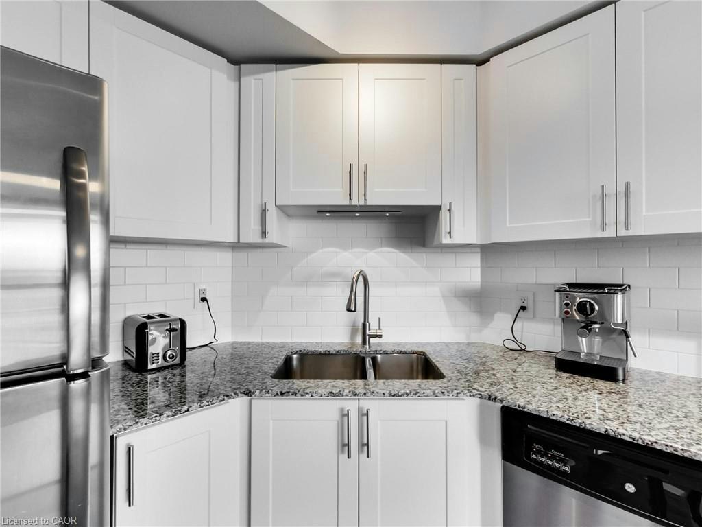1208-1940 Ironstone Drive, Burlington, ON, L7L 0E4 - 18