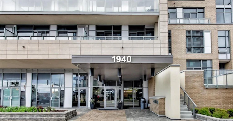 1208-1940 Ironstone Drive, Burlington, ON, L7L 0E4 - 2