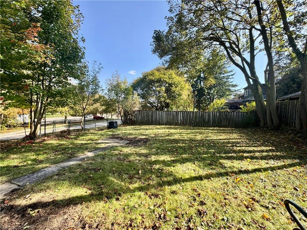 87 Allen Street W, Waterloo, ON, N2L 1E5 - 13