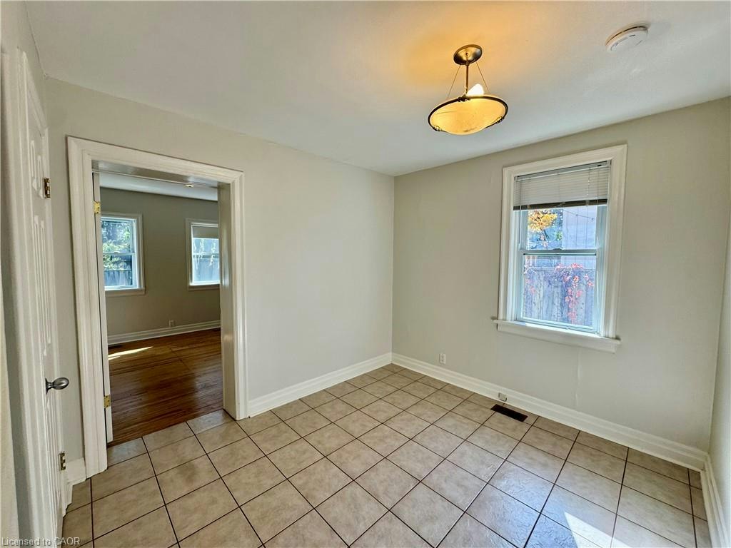 87 Allen Street W, Waterloo, ON, N2L 1E5 - 6
