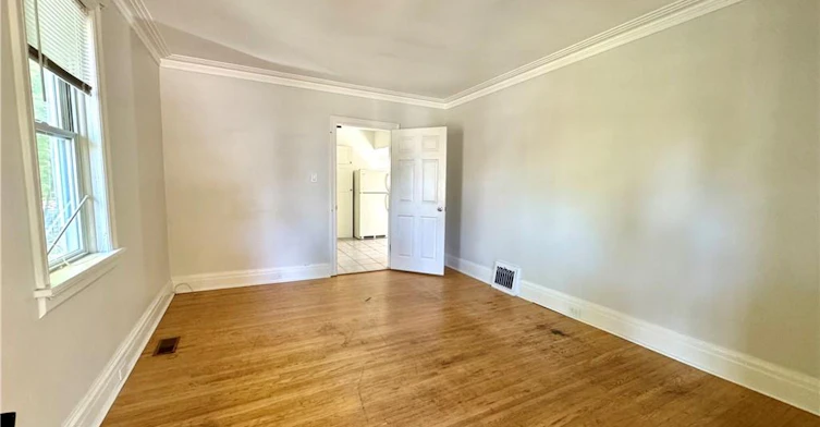 87 Allen Street W, Waterloo, ON, N2L 1E5 - 2