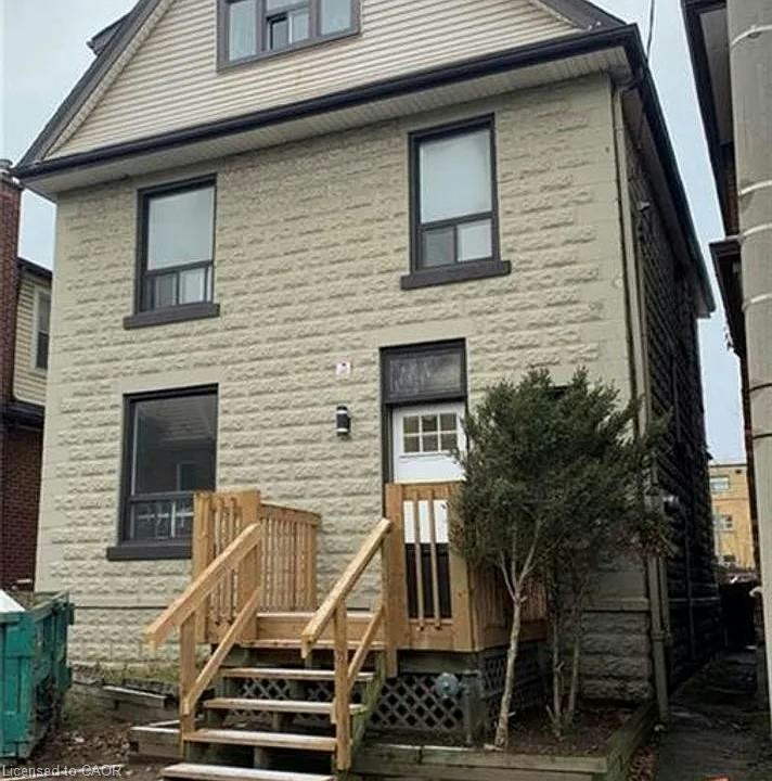 201-28 Myrtle Avenue, Hamilton, ON, L8M 2E9