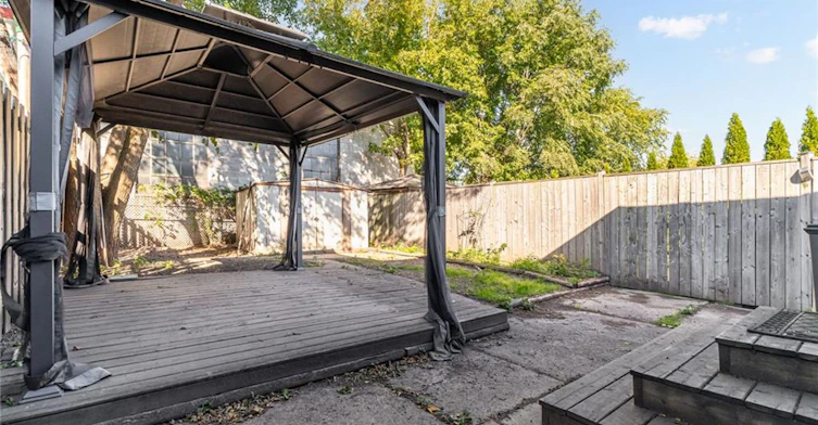 15 Dickson Street, Hamilton, ON, L8L 6B9 - 35