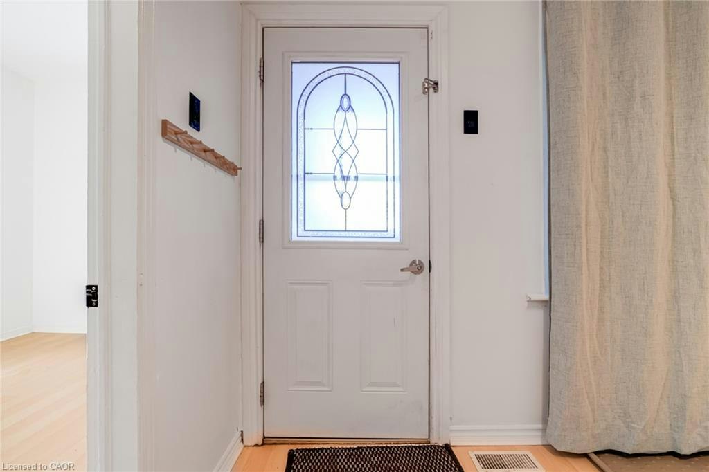 15 Dickson Street, Hamilton, ON, L8L 6B9 - 4