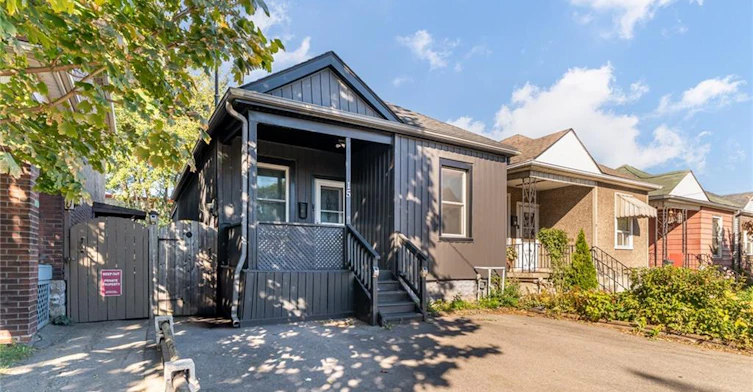 15 Dickson Street, Hamilton, ON, L8L 6B9