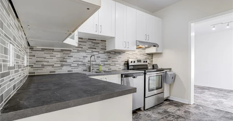 15 Dickson Street, Hamilton, ON, L8L 6B9 - 9