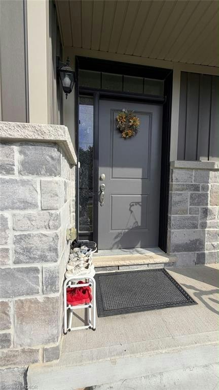 118 Street Street, Kintore, ON, N0M 2M0 - 2