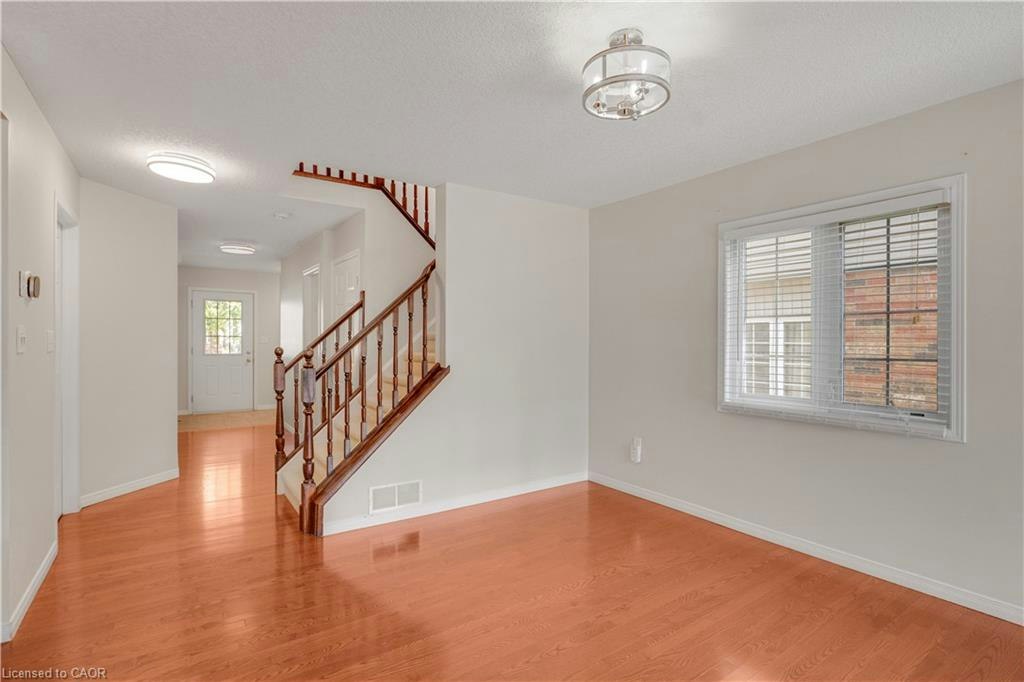 565 Wild Iris Avenue, Waterloo, ON, N2V 2X5 - 25