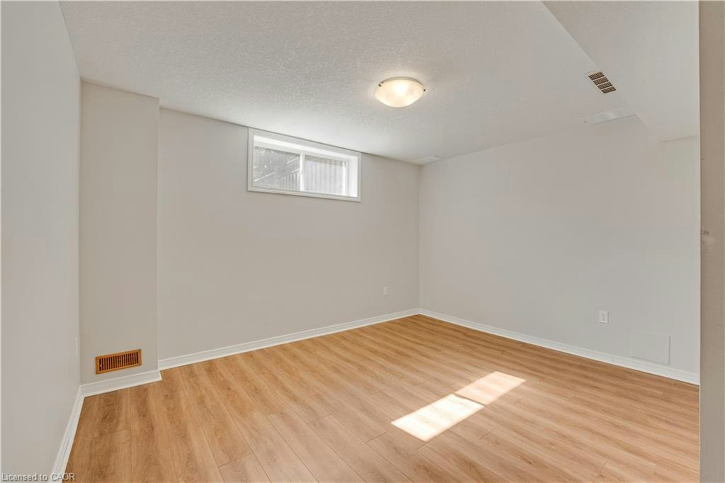 565 Wild Iris Avenue, Waterloo, ON, N2V 2X5 - 42