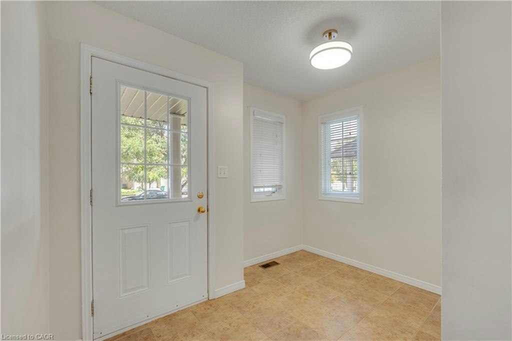 565 Wild Iris Avenue, Waterloo, ON, N2V 2X5 - 10