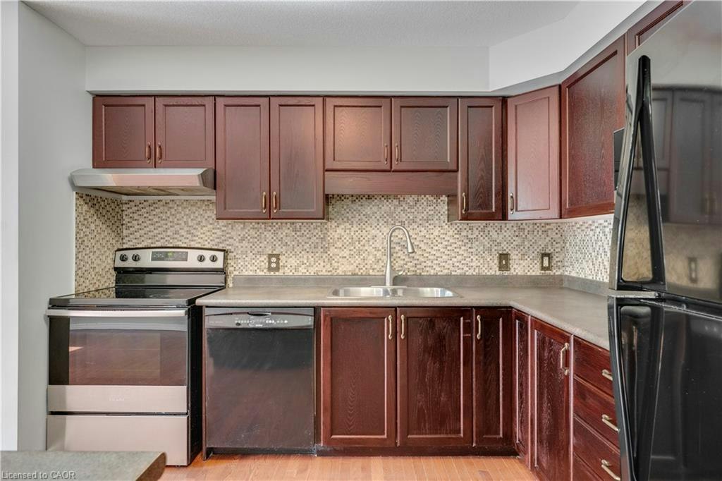 565 Wild Iris Avenue, Waterloo, ON, N2V 2X5 - 19
