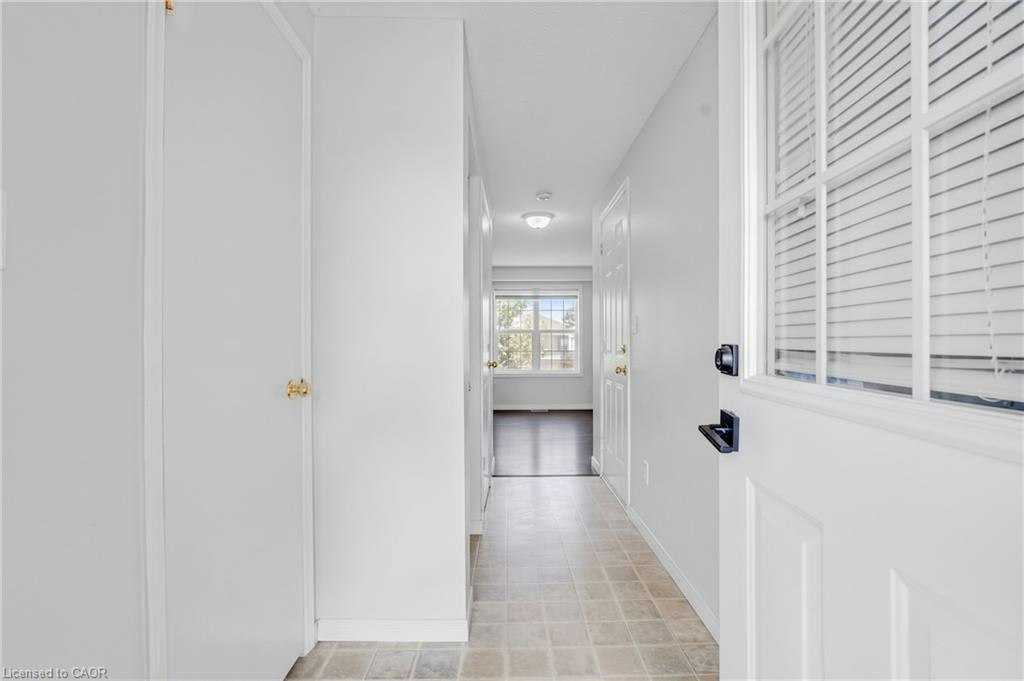94 Foxglove Crescent, Kitchener, ON, N2E 3Y8 - 10