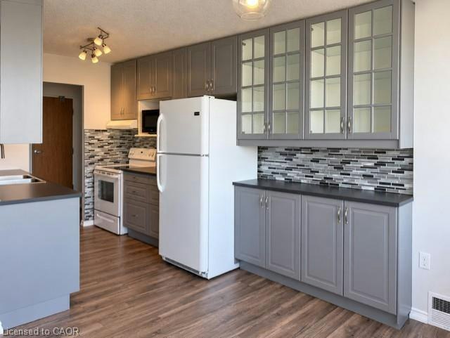 615-200 Jamieson Parkway, Cambridge, ON, N3C 4B5 - 3