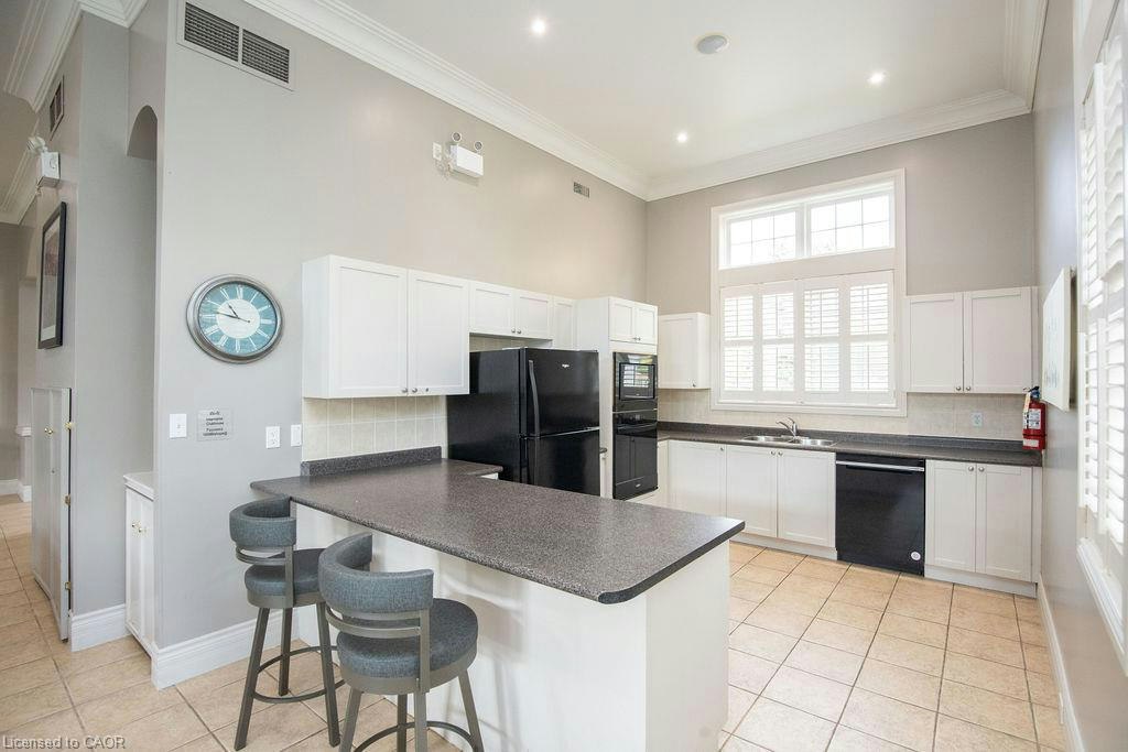 207-1480 Bishops Gate, Oakville, ON, L6M 4N4 - 33