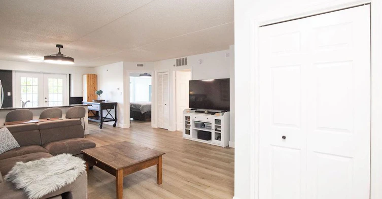 207-1480 Bishops Gate, Oakville, ON, L6M 4N4 - 4