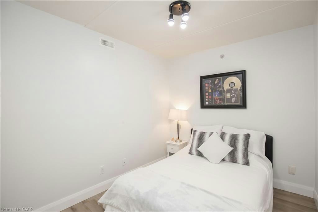 207-1480 Bishops Gate, Oakville, ON, L6M 4N4 - 20