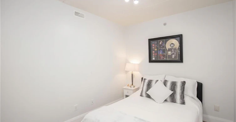 207-1480 Bishops Gate, Oakville, ON, L6M 4N4 - 20