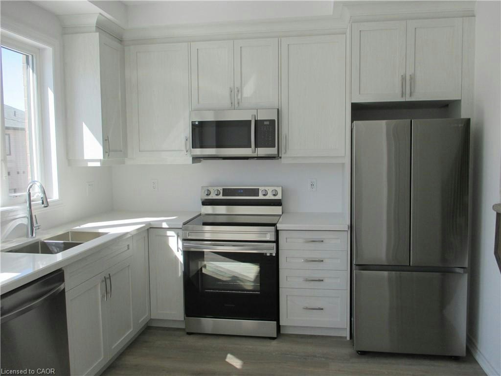 60-461 Blackburn Drive, Brantford, ON, N3T 0W9 - 3