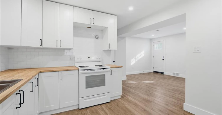 2-24 Briarwood Crescent, Hamilton, ON, L9C 4B9 - 11
