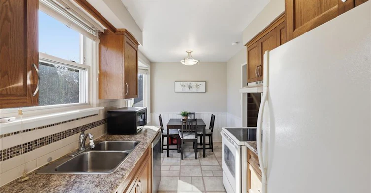 111 Tupper Drive, Thorold, ON, L2V 4C9 - 5