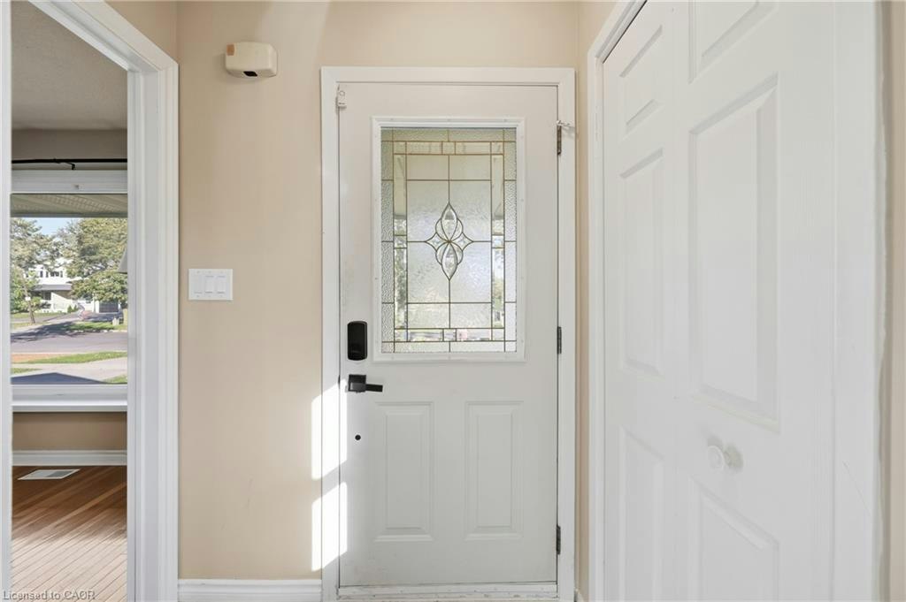 111 Tupper Drive, Thorold, ON, L2V 4C9 - 3