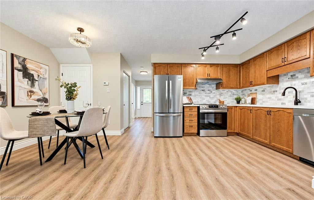 457 Annapolis Court, Waterloo, ON, N2K 4E8