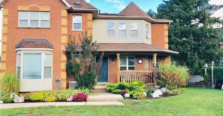 A-299 Main Street E, Grimsby, ON, L3M 1R1