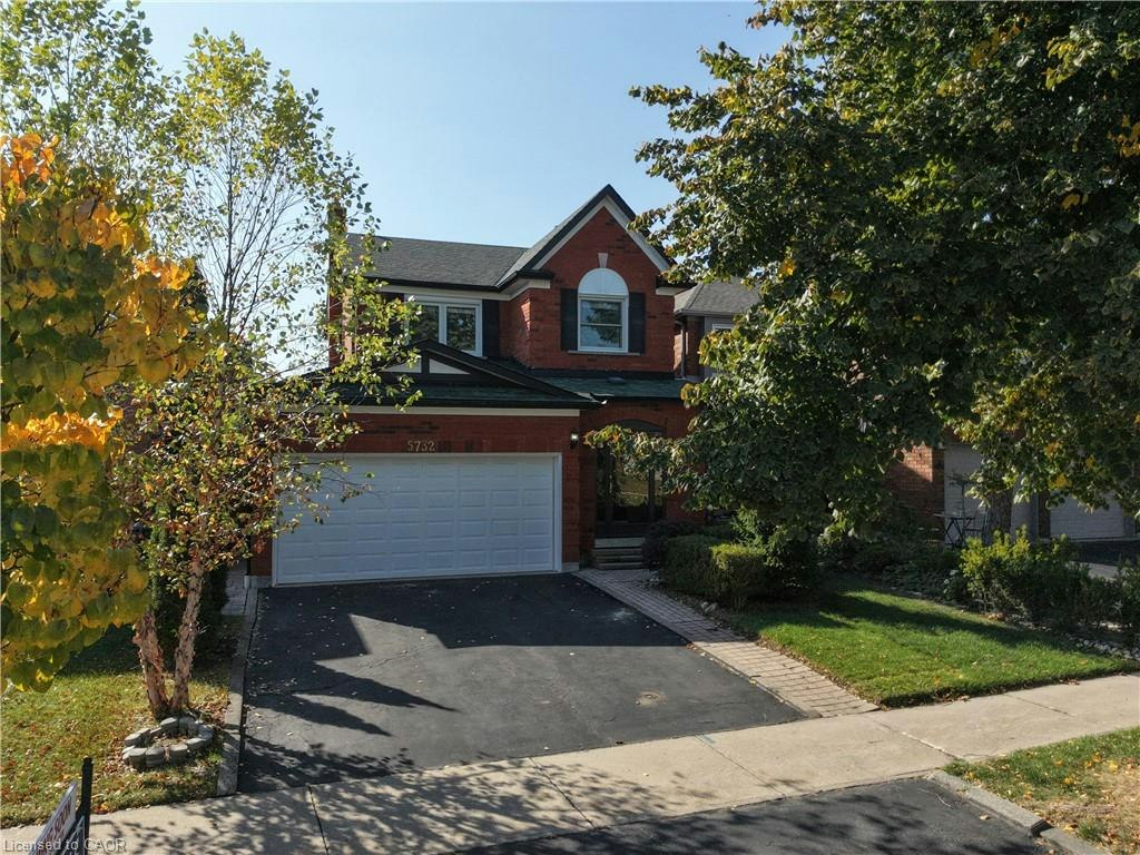 5732 Bell Harbour Drive, Mississauga, ON, L5M 5L1