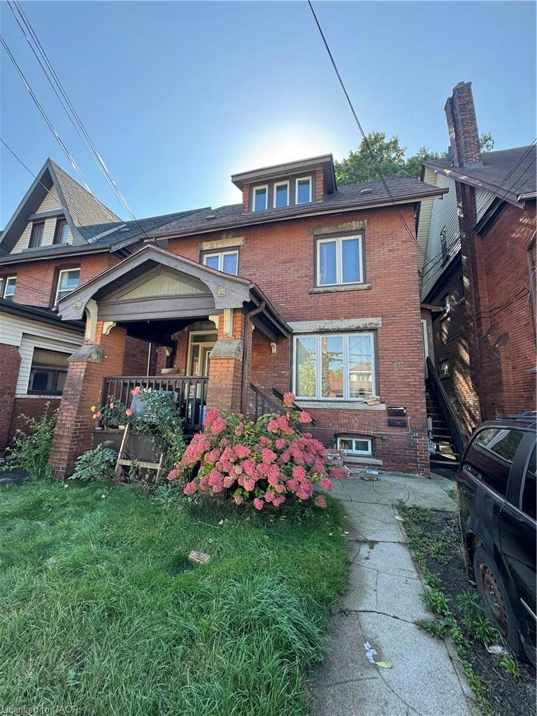 16 Rutherford Avenue, Hamilton, ON, L8M 1Y4