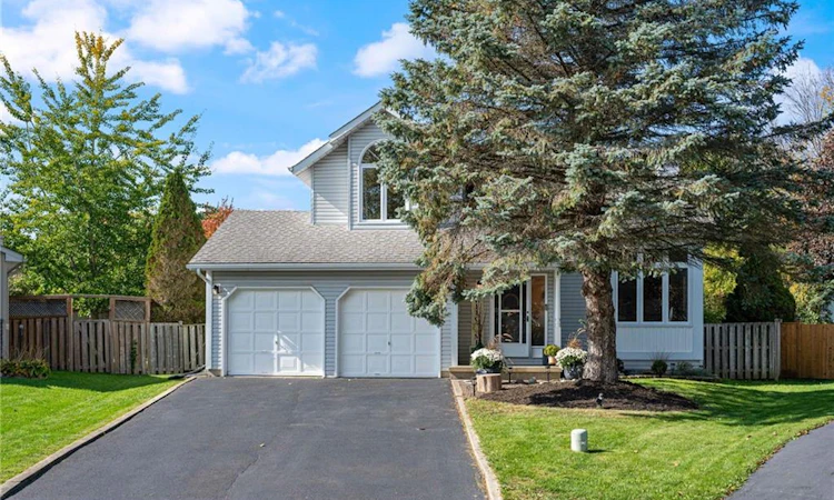 29 Leslie Avenue